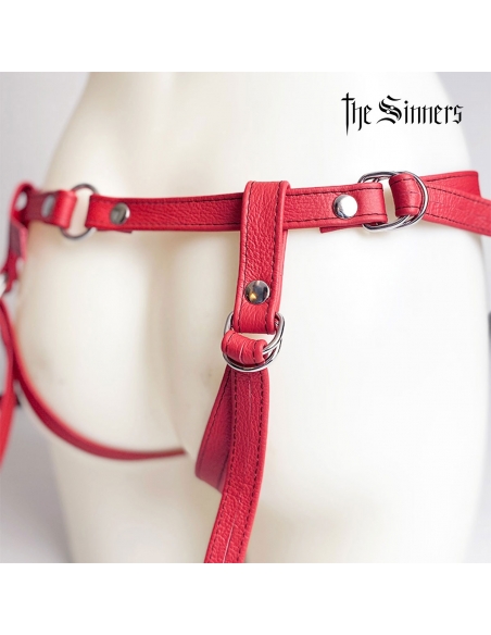 Harnais Strap-On The Sinners en cuir rouge avec attaches D-Ring